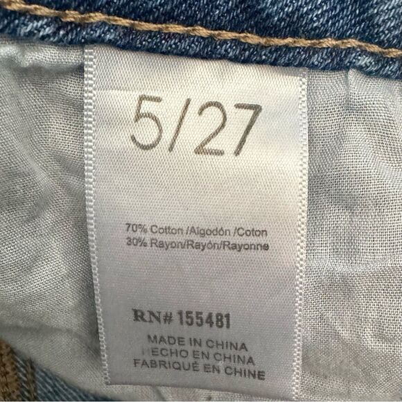 Simple Society Blue Denim Distressed Hi-Rise Bermuda Shorts Size 5/27 - Picture 8 of 8